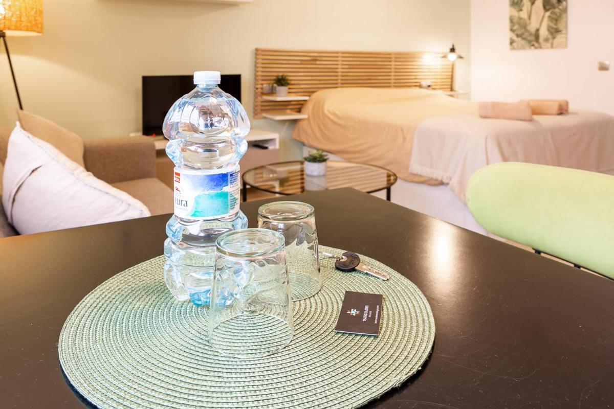 Teatro Suites Malaga City Flat Eksteriør bilde